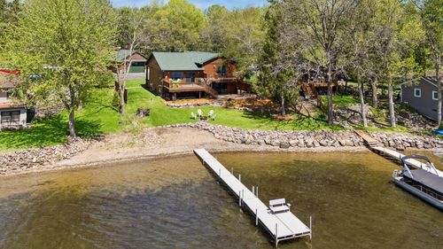 32940 Nueman Trl, Lindstrom, MN, 55045-9122 | Card Image
