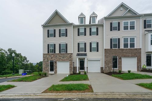 80-80 Dover Ct, Bridgeport, WV, 26330-2035 | Card Image