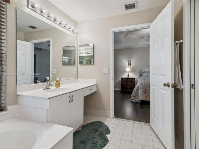 12468 Sw 44 Th Ct, Townhouse with 3 bedrooms, 3 bathrooms and null parking in Miramar FL | Image 19