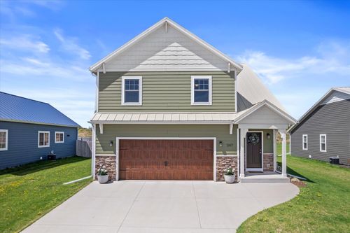 247 Binsfeld St, Belgium, WI, 53004-9471 | Card Image