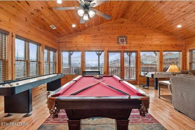 880 Great Smoky Way, House other with 4 bedrooms, 4 bathrooms and null parking in Gatlinburg TN | Image 21