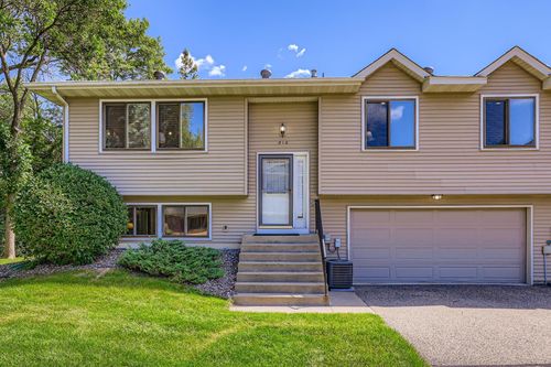 810 Sherwood Rd, Shoreview, MN, 55126-9131 | Card Image