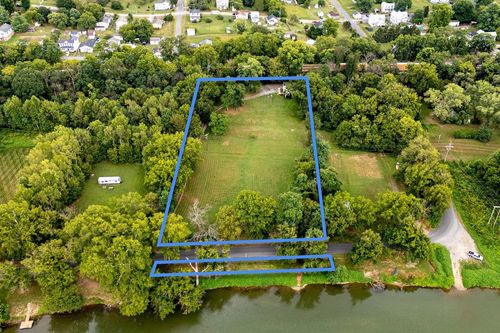 290 Shenandoah River Rd, SHENANDOAH, VA, 22849-1240 | Card Image