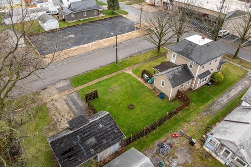 302 W 2nd St, Port Clinton, OH, 43452-1017 | Card Image