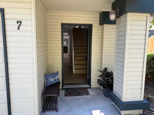 7-421 Sierra Vista Ave, Mountain View, CA, 94043-4401 | Card Image