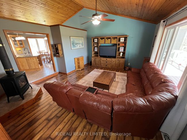 303 Tower Rd, House other with 3 bedrooms, 2 bathrooms and 6 parking in Lansdowne ON | Image 23