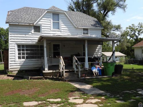 327 Ash St, Lyndon, KS, 66451-9541 | Card Image