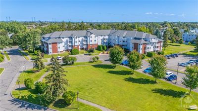 112 - 266 Lorry Greenberg Dr, Condo with 2 bedrooms, 1 bathrooms and 1 parking in Ottawa ON | Image 2