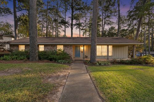 1100 Gardenia Ln, Longview, TX, 75601-4018 | Card Image