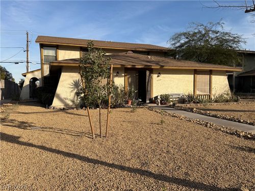 4-4734 Roberta St, Las Vegas, NV, 89119-6207 | Card Image