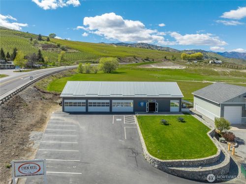 90 Lees Pl, Chelan, WA, 98816-9775 | Card Image