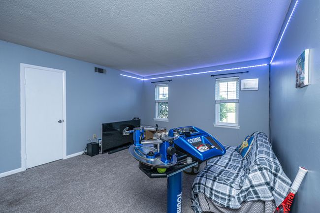 Living Room 2 | Image 7