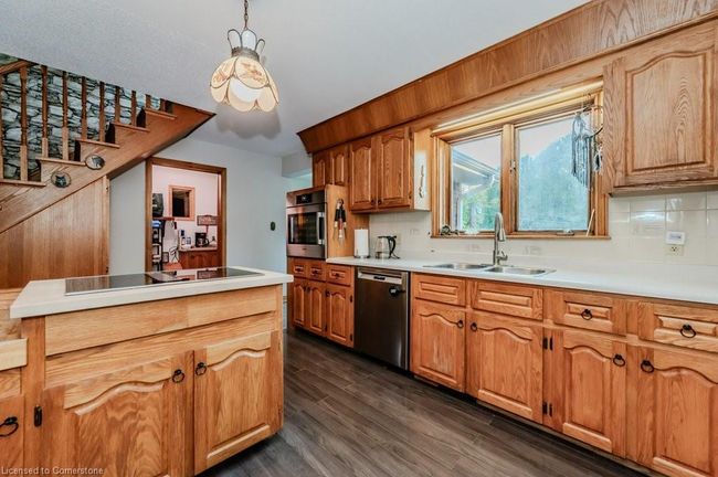 5822 2 Nd Line, Home with 4 bedrooms, 4 bathrooms and 24 parking in Orton ON | Image 9