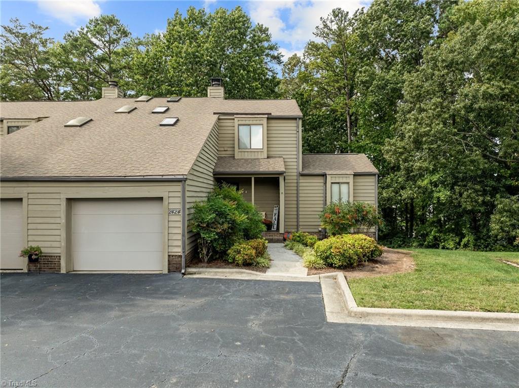 Cypress Ct, High Point, NC 27265