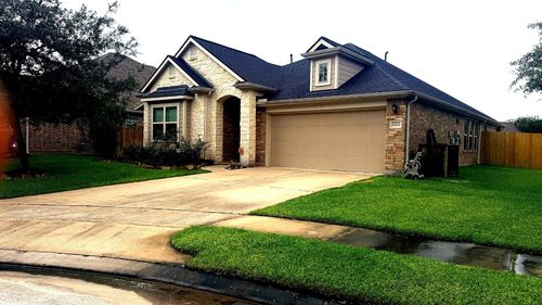 9215 Running Eagle Falls Dr, Tomball, TX, 77375-7001 | Card Image