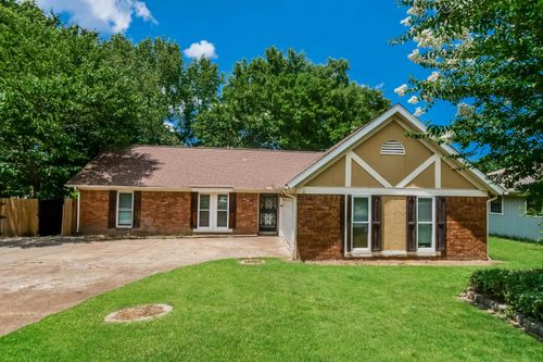 8210 Valley Ridge Trl, Cordova, TN, 38016-6099 | Card Image