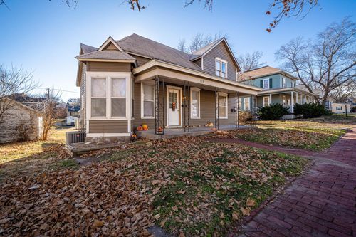 518 W 6th St, Concordia, KS, 66901-2745 | Card Image