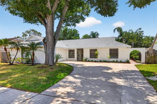 5106 Pennsbury Dr, TAMPA, FL, 33624-6804 | Card Image