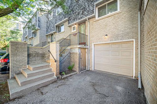 109-1280 Bridletowne Cir, Scarborough, ON, M1W2V4 | Card Image