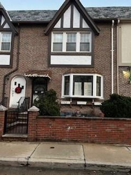 6807 Bay Cliff Ter, Brooklyn, NY, 11220-5113 | Card Image