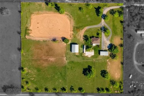 132 Crowley Ln, Mineral Wells, TX, 76067-9260 | Card Image
