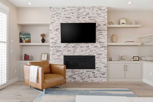 2024 36 Ave Sw, Calgary, AB, T2T2G7 | Card Image