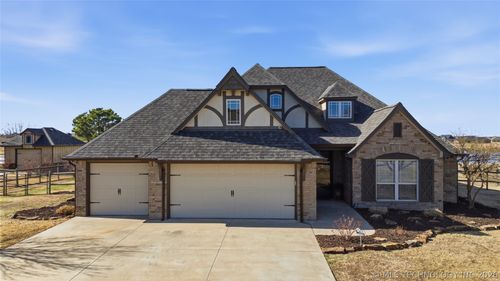 13902 N 59th Eastavenue, Collinsville, OK, 74021 | Card Image