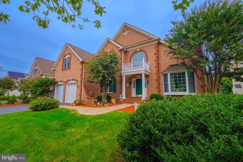 43165 Valiant Dr, Chantilly, VA, 20152-3423 | Card Image