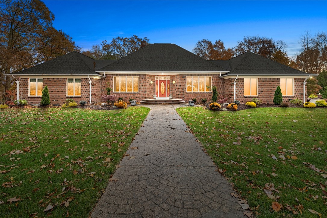 Fair Oaks Dr, Lincoln, RI 02865