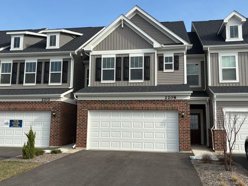 78004-2208 Ryegrass Ln, Bolingbrook, IL, 60490-5669 | Card Image