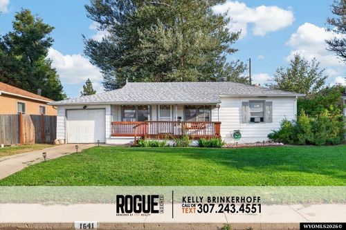 1641 Hyview Dr, Casper, WY, 82604-3505 | Card Image