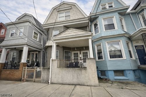 425 Cleveland Ave, Harrison, NJ, 07029-1425 | Card Image