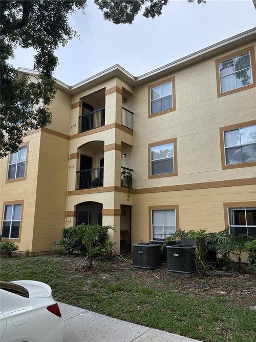 309-5618 Pinnacle Heights Cir, TAMPA, FL, 33624-4824 | Card Image
