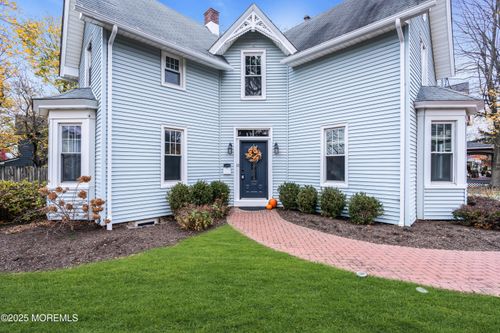 18 Middletown Ave, Atlantic Highlands, NJ, 07716-2113 | Card Image