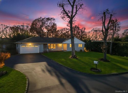 11 Industrial Blvd, Riverhead, NY, 11901-4815 | Card Image