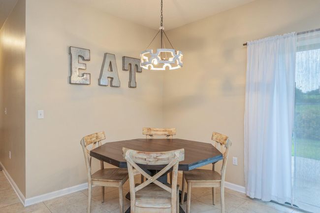 Breakfast nook | Image 11