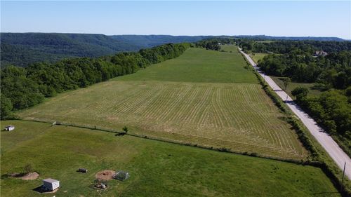 19948 Winfrey Valley Rd, Winslow, AR, 72959-8913 | Card Image