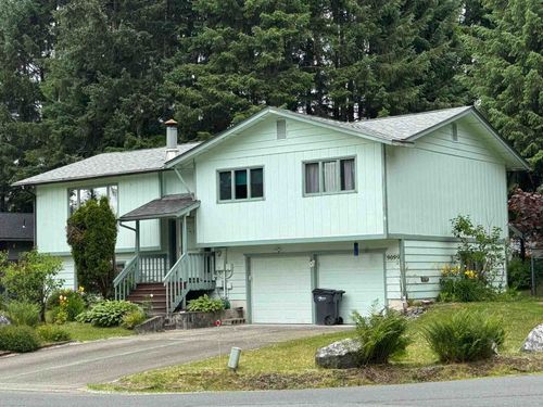 9099-pinedale-9099 Pinedale St, Juneau, AK, 99801-9256 | Card Image