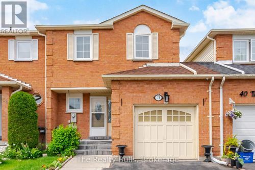 38 Thorntree Crescent, Brampton (Fletcher's Creek South), ON, L6Y4C5 | Card Image