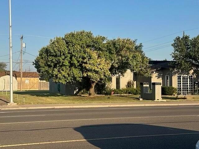 Commercial Sale in Pampa 2