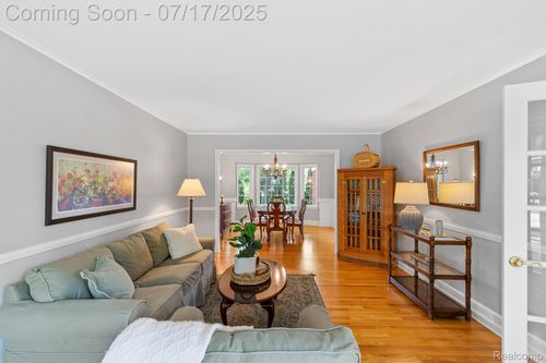 455 Leicester St, Plymouth, MI, 48170-1067 | Card Image