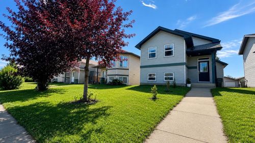 8833 67 Ave, Grande Prairie, AB, T8W2X9 | Card Image