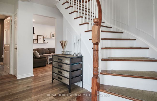 28 Cawker Crt, House other with 5 bedrooms, 4 bathrooms and 4 parking in Whitby ON | Image 4