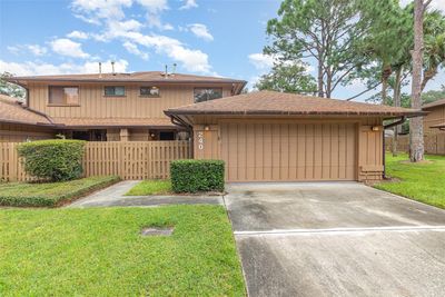 240 Heron Bay Circle, Townhouse with 2 bedrooms, 2 bathrooms and null parking in Lake Mary FL | Image 1