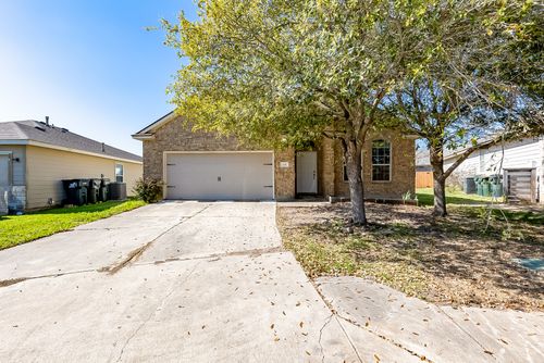 149 Bobbin Cv, Kyle, TX, 78640-8011 | Card Image