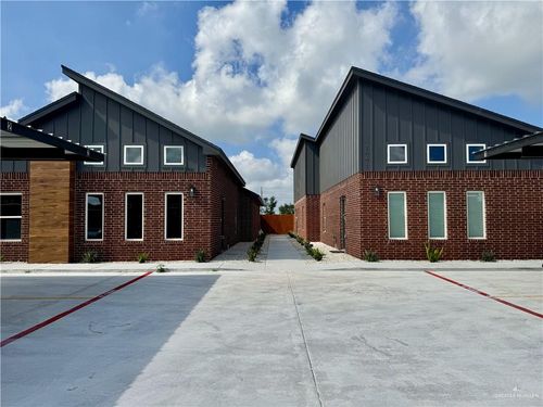 1001 Hidden Hills St, Mission, TX, 78572-5580 | Card Image