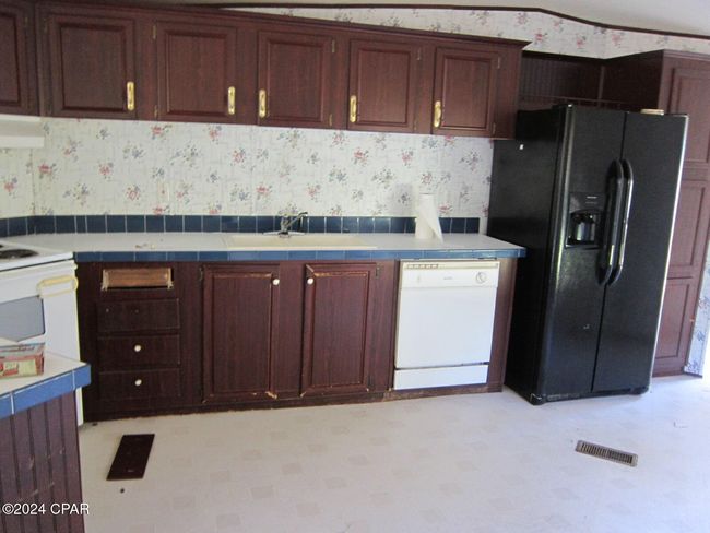 6876 Brushey Pond Rd, House other with 2 bedrooms, 2 bathrooms and null parking in Grand Ridge FL | Image 17