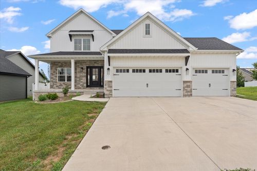 706 Isabella Dr, Mahomet, IL, 61853-3365 | Card Image