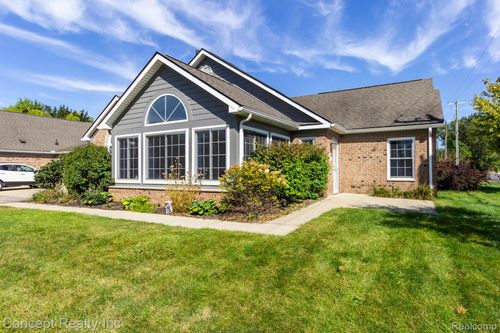 11035 Brookwood Cir, Taylor, MI, 48180 | Card Image