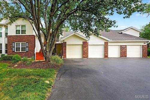 apt-103-740 Woodside Trails Dr, Ballwin, MO, 63021-4426 | Card Image